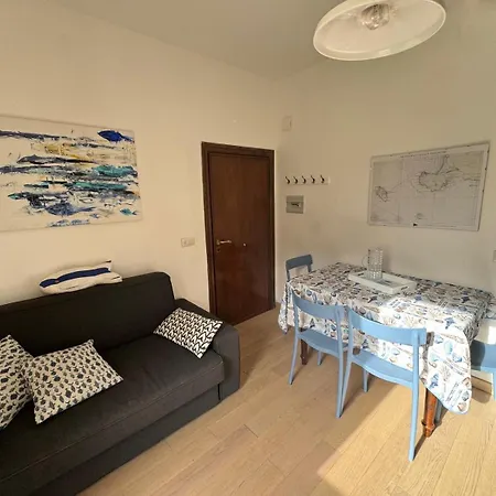 Apartamento Con Vista Mare A *